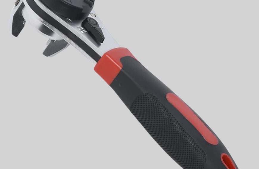 Universal Socket Wrench